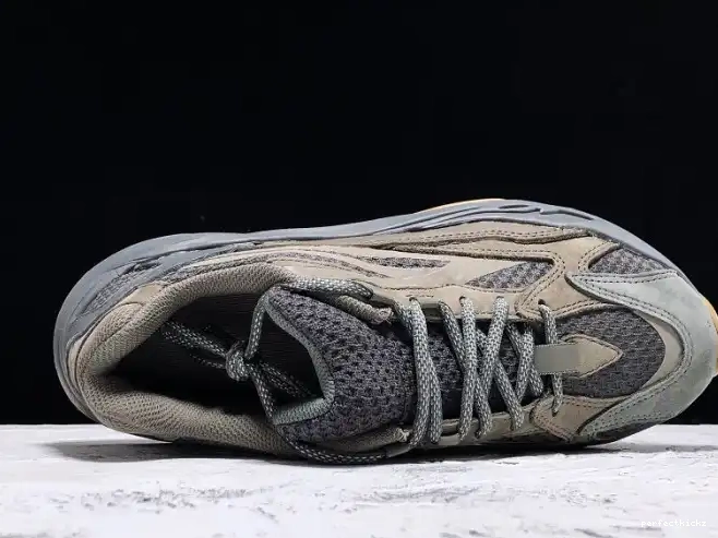 v2 Yeezy Geode 700 EG6860 Boost Adidas 0519